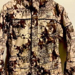 North Face winter coat super warm and very unique women’s